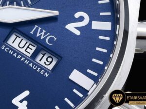 IWC0354 - 3777 Pilot Chrono SSSS Blue Le Petit V2 ZF A7750 - 03.jpg